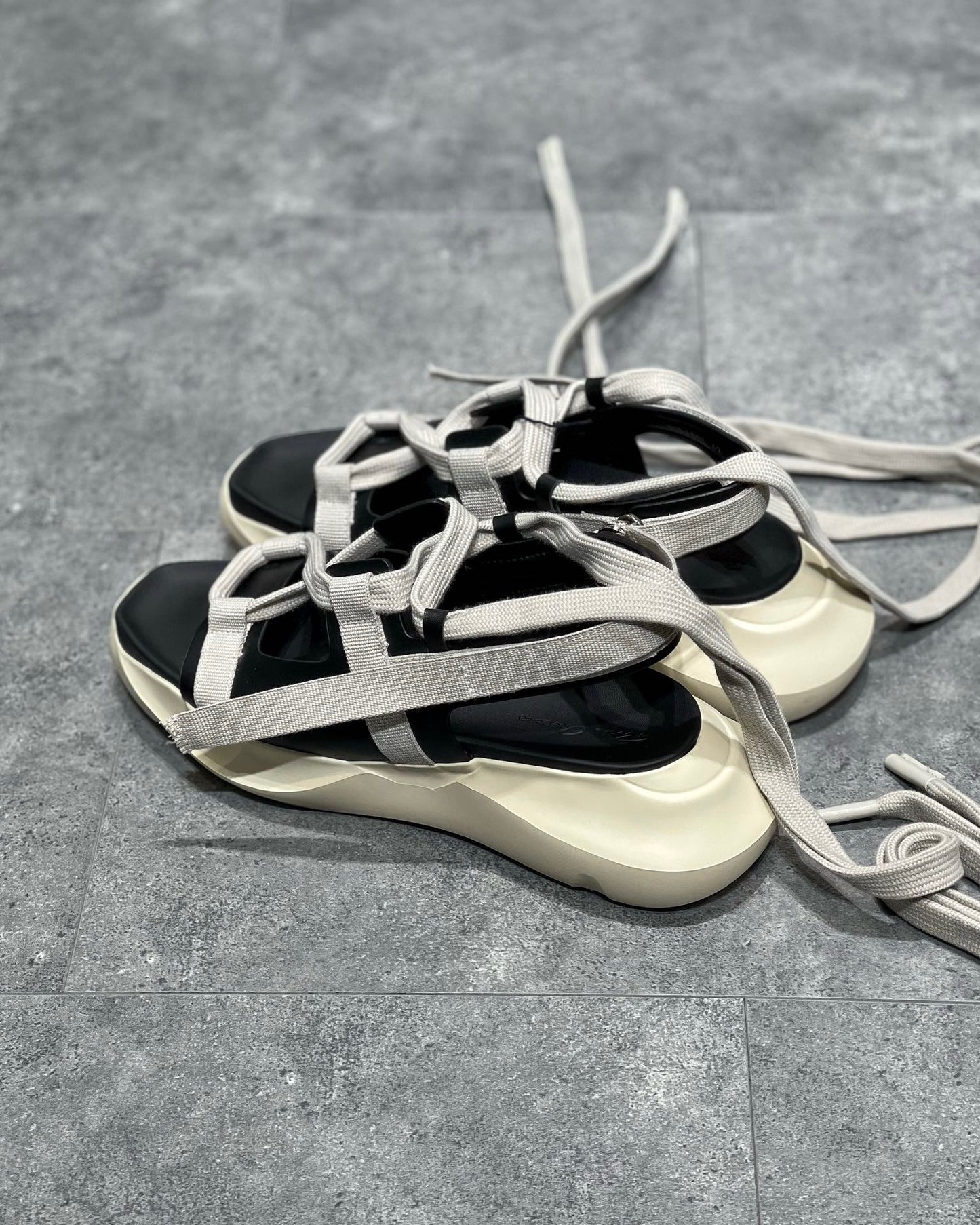 RICK O SNEAKERS