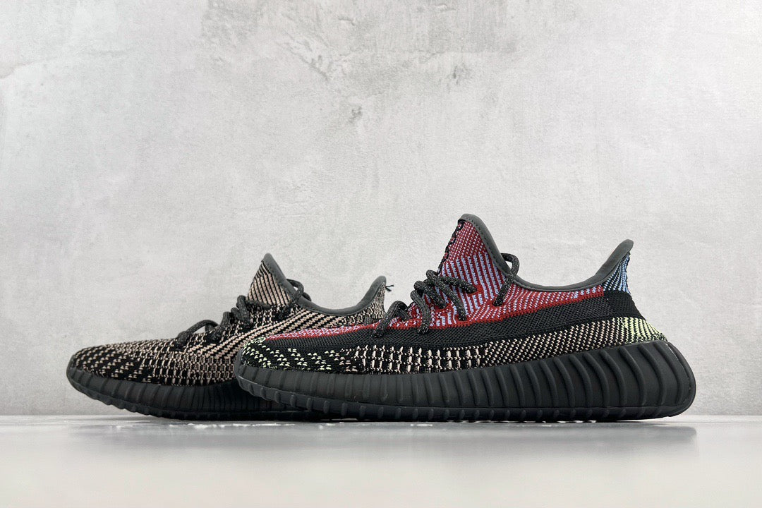 YEEZY BOOST 350 V2