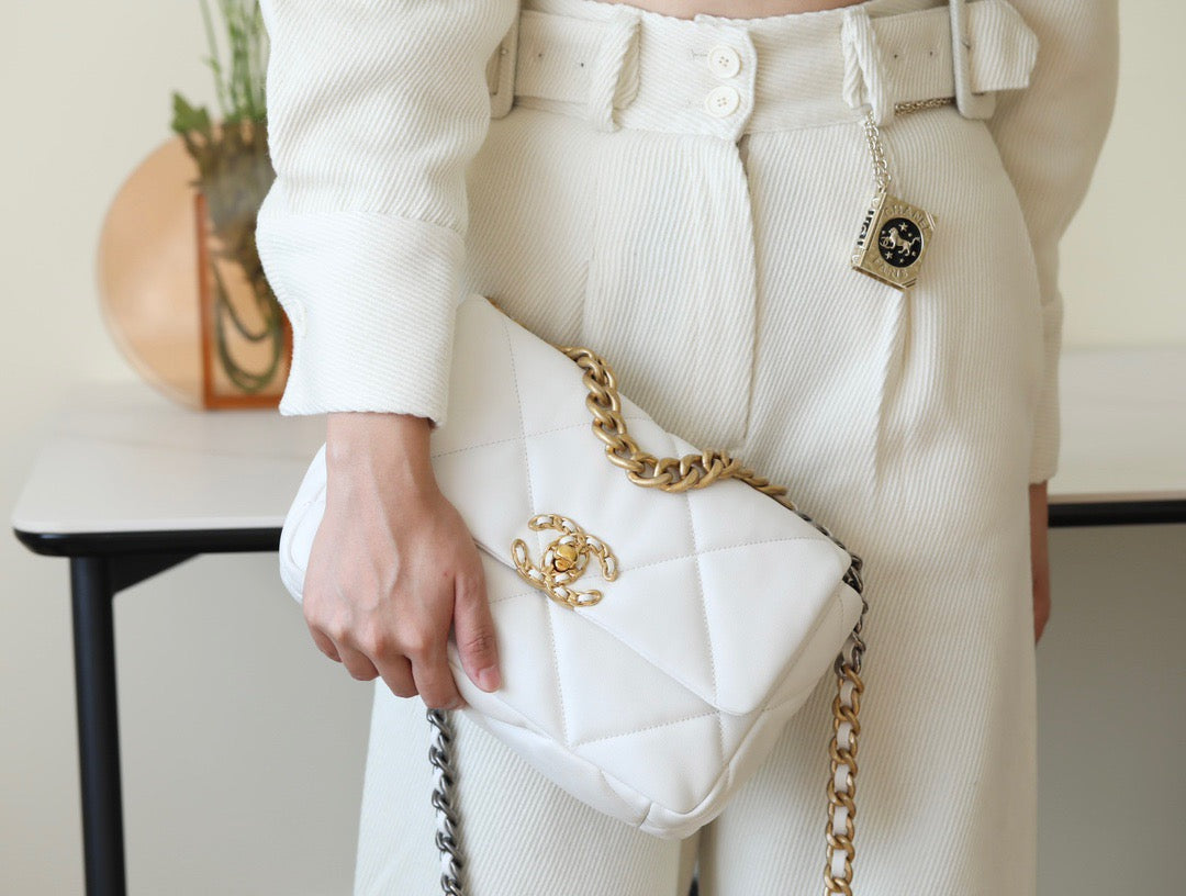 CC 19 BAG