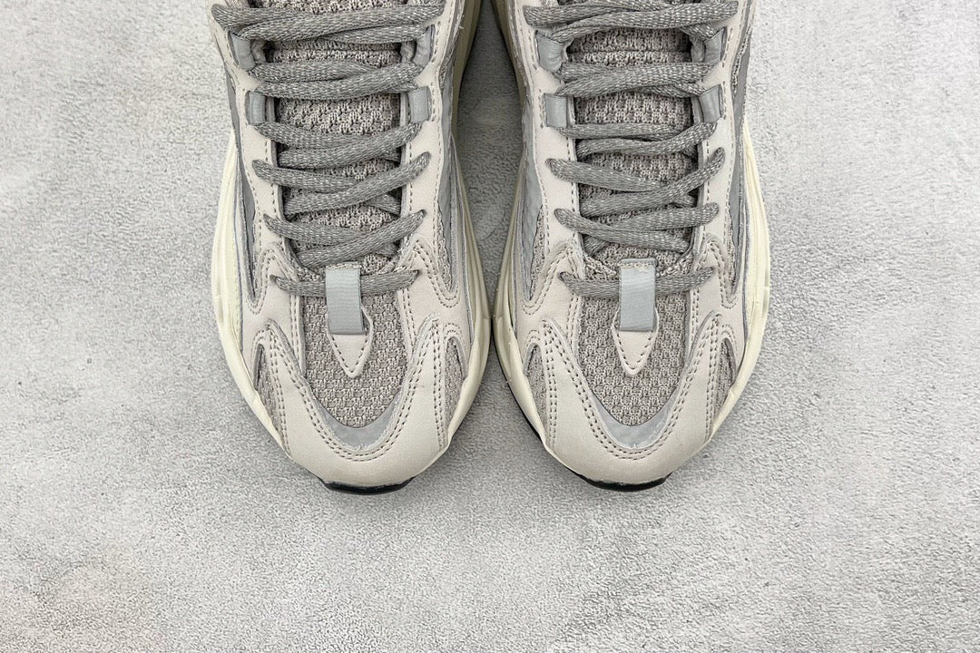 YEEZY BOOST 700