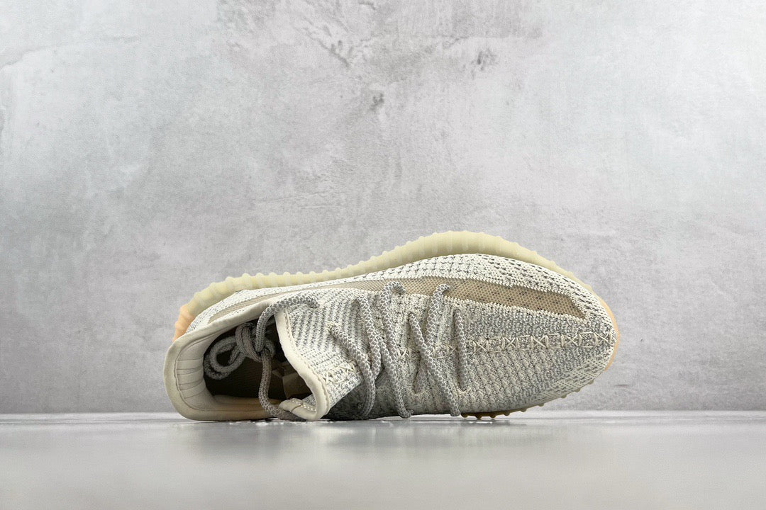 YEEZY BOOST 350 V2