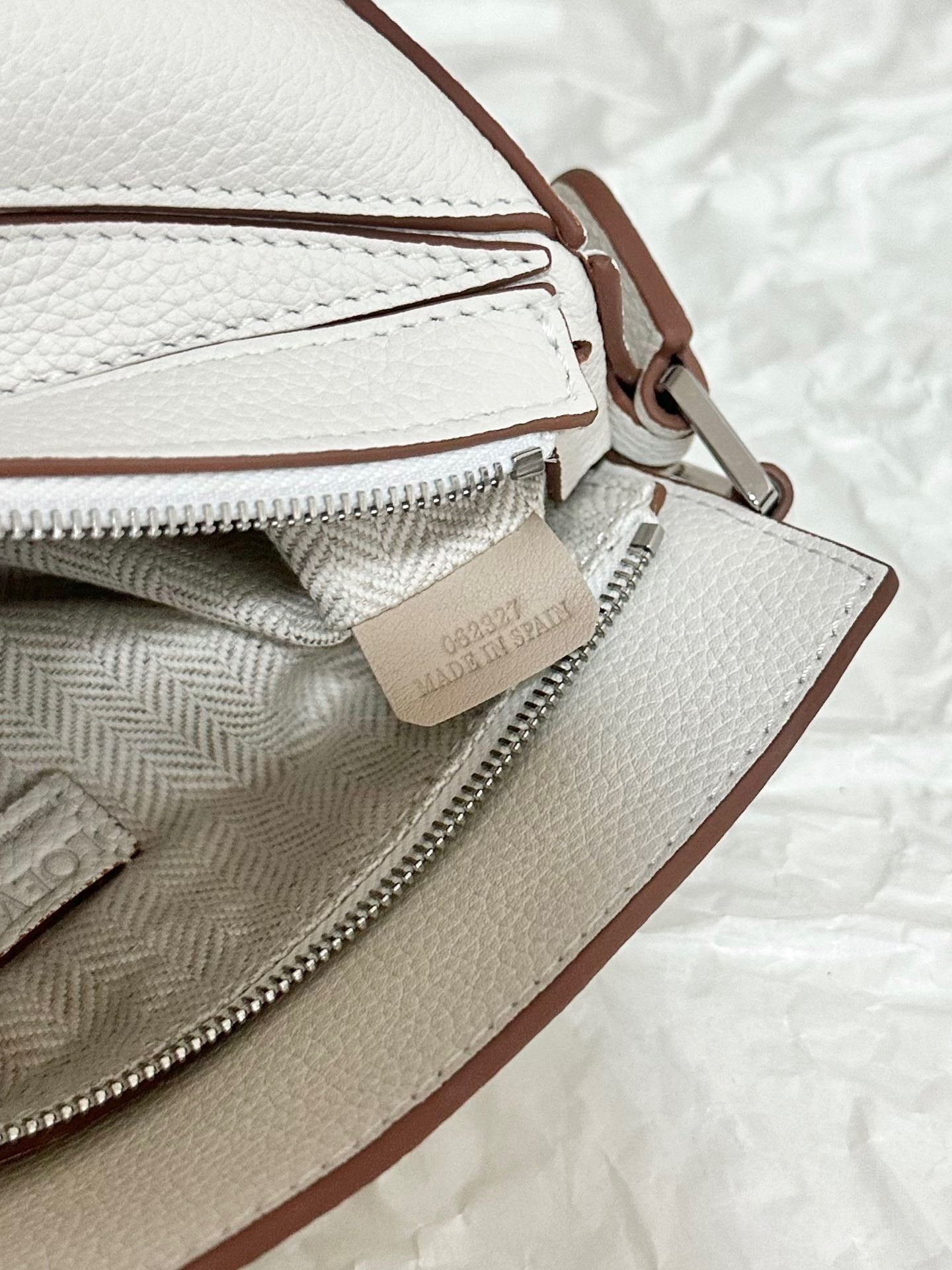 LOEW MINI PUZZLE EDGE BAG