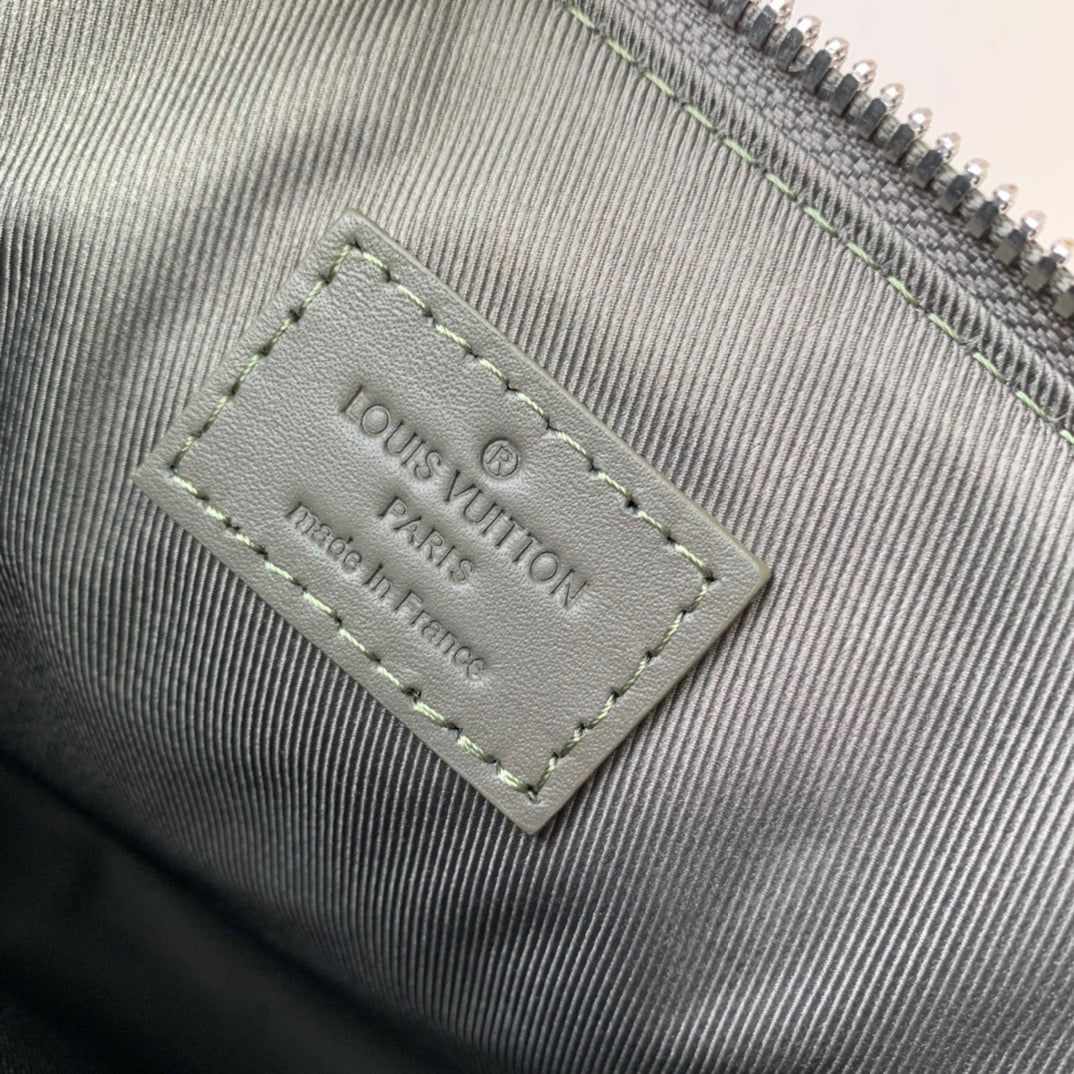 LOU TAKEOFF POUCH