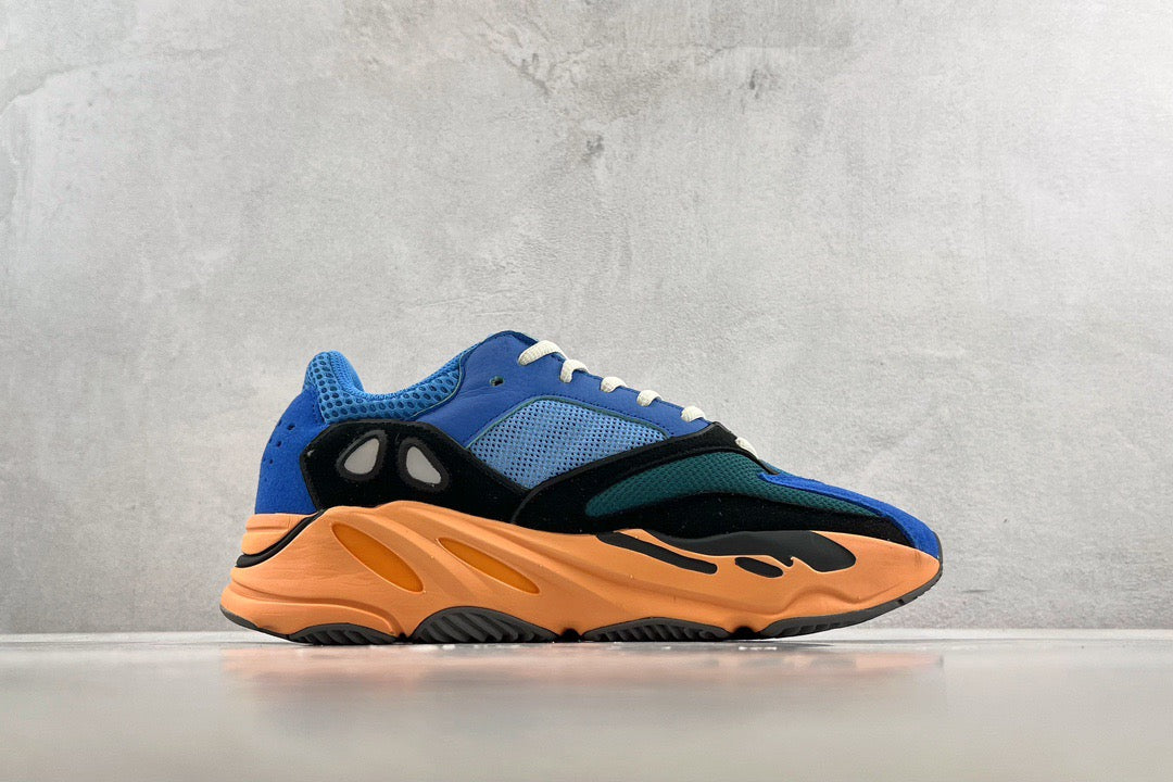 YEEZY BOOST 700