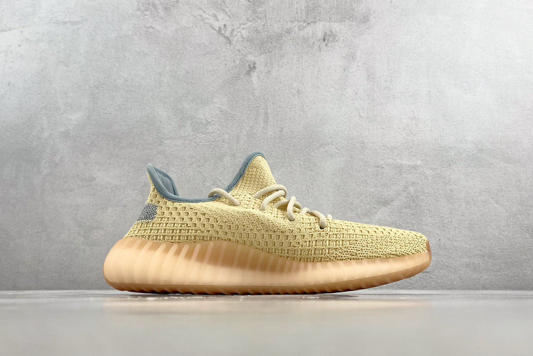 YEEZY BOOST 350 V2