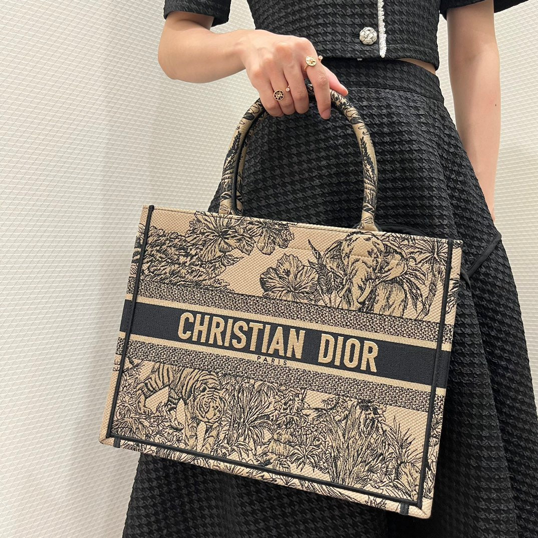 CD MEDIUM BOOK TOTE BAG