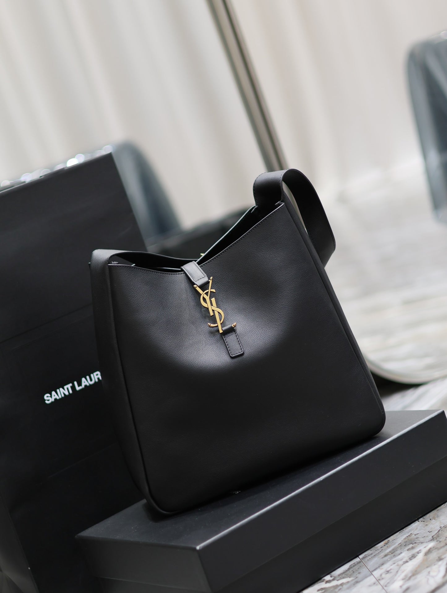 SL LARGE LE 5 À 7 SUPPLE IN SMOOTH LEATHER