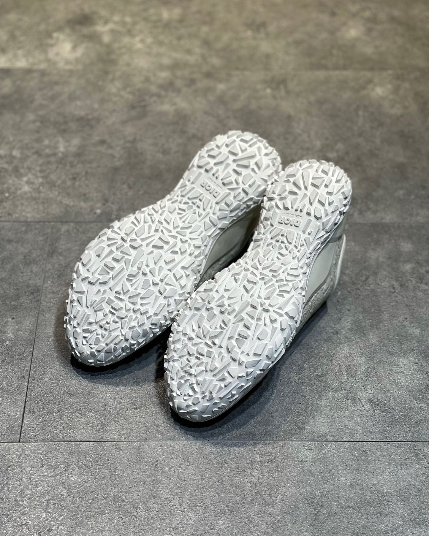 CD B28 SNEAKERS