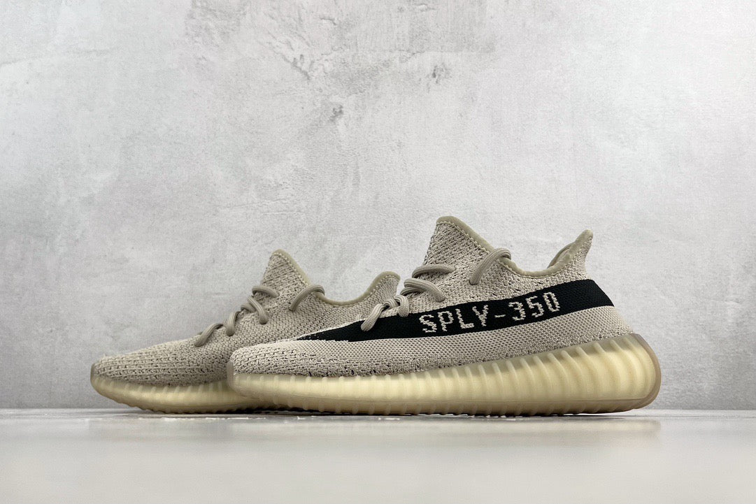 YEEZY BOOST 350 V2