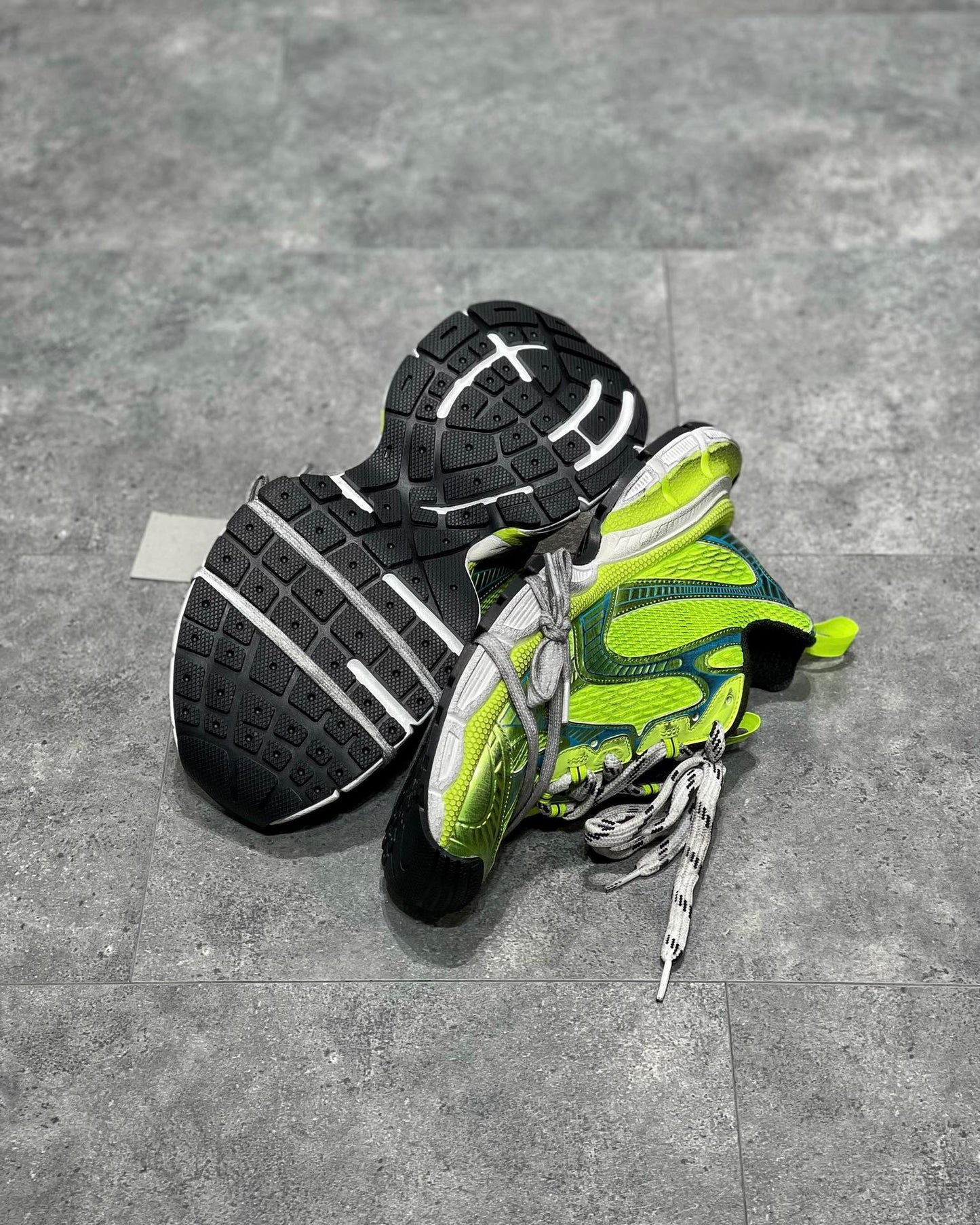 BAL 3XL TRAINERS