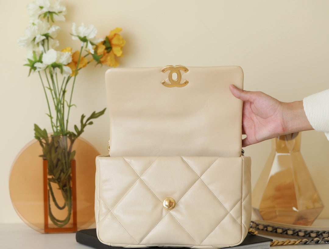CC 19 BAG