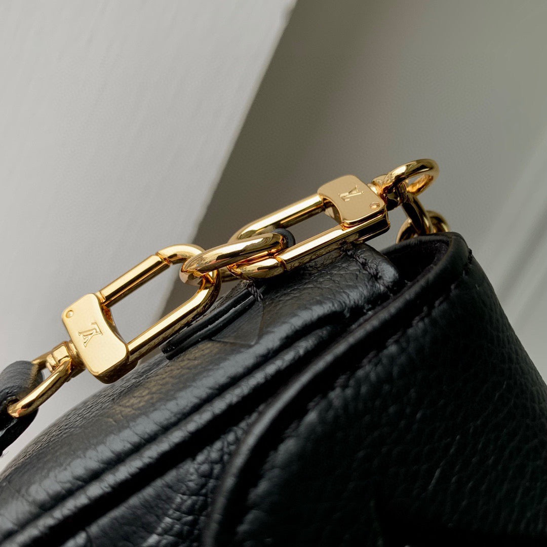 LOU IVY WALLET ON CHAIN BAG