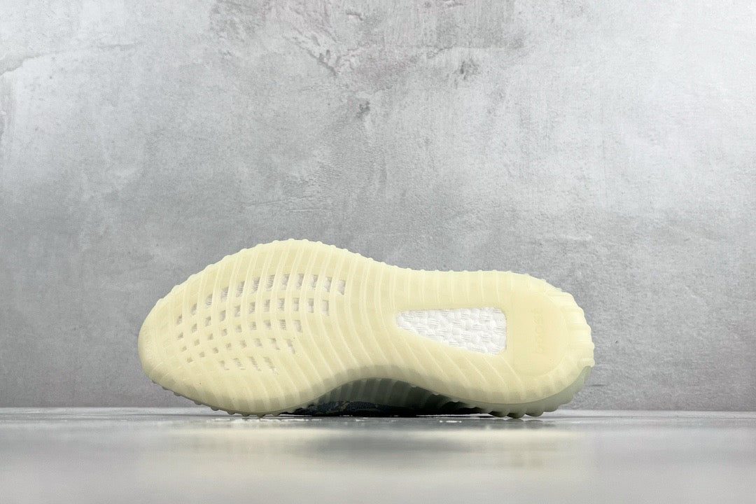 YEEZY BOOST 350 V2
