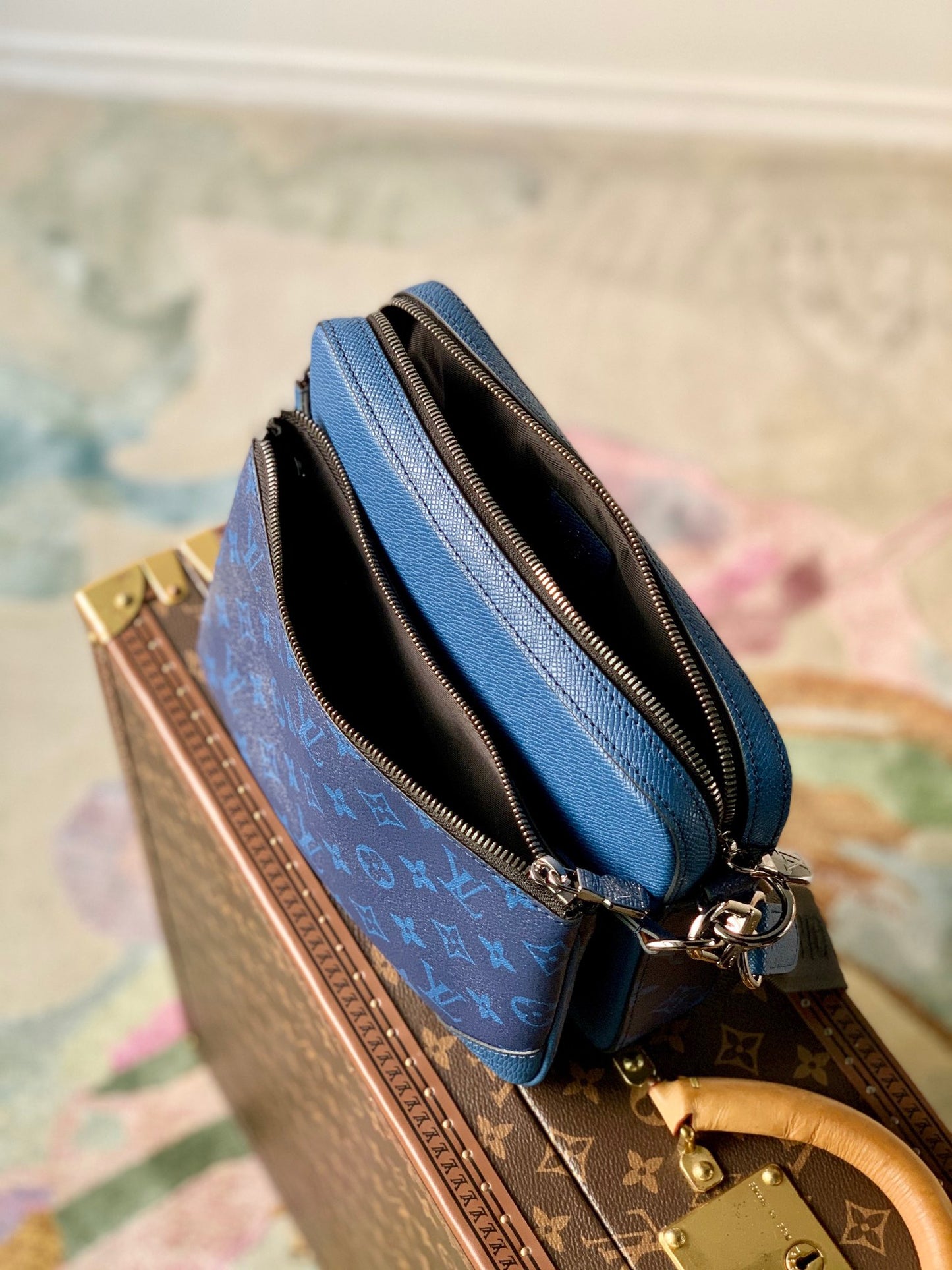 LOU TRIO MESSENGER BAG