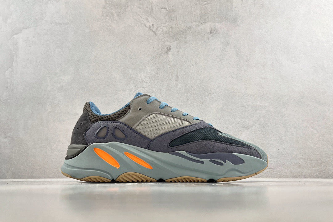 YEEZY BOOST 700