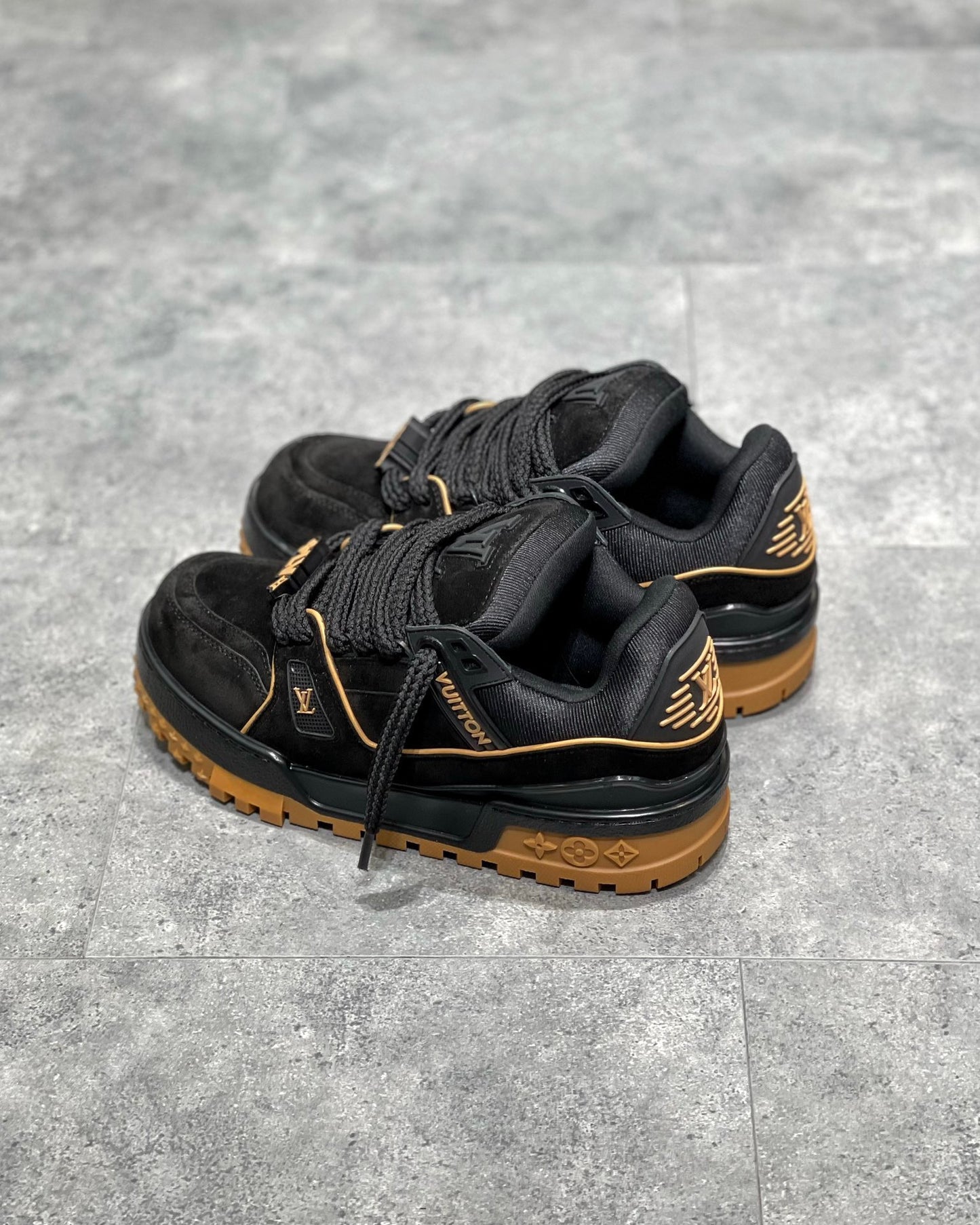 LOU TRAINERS