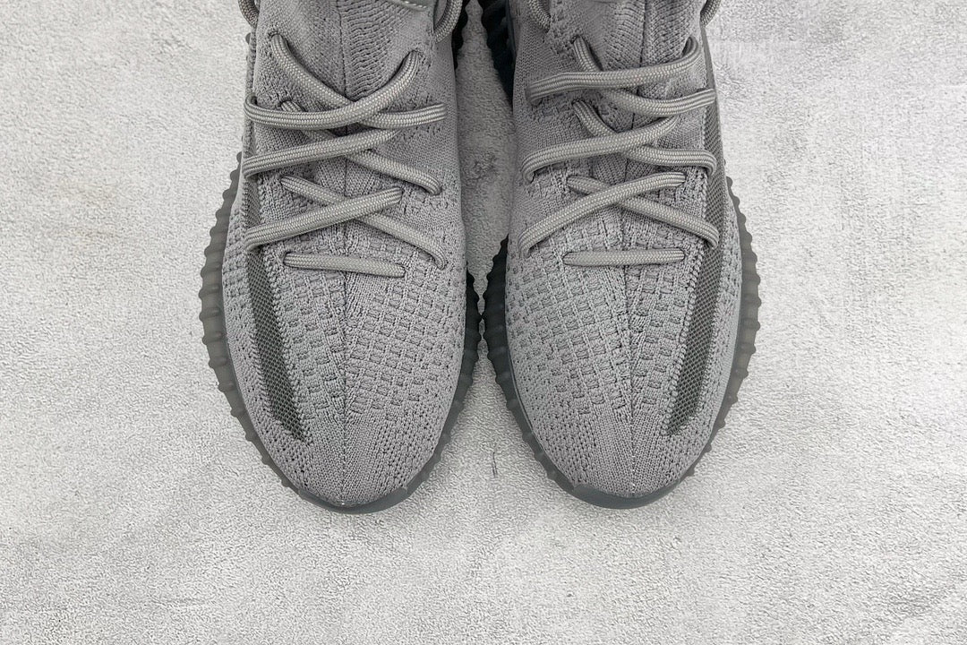 YEEZY BOOST 350 V2