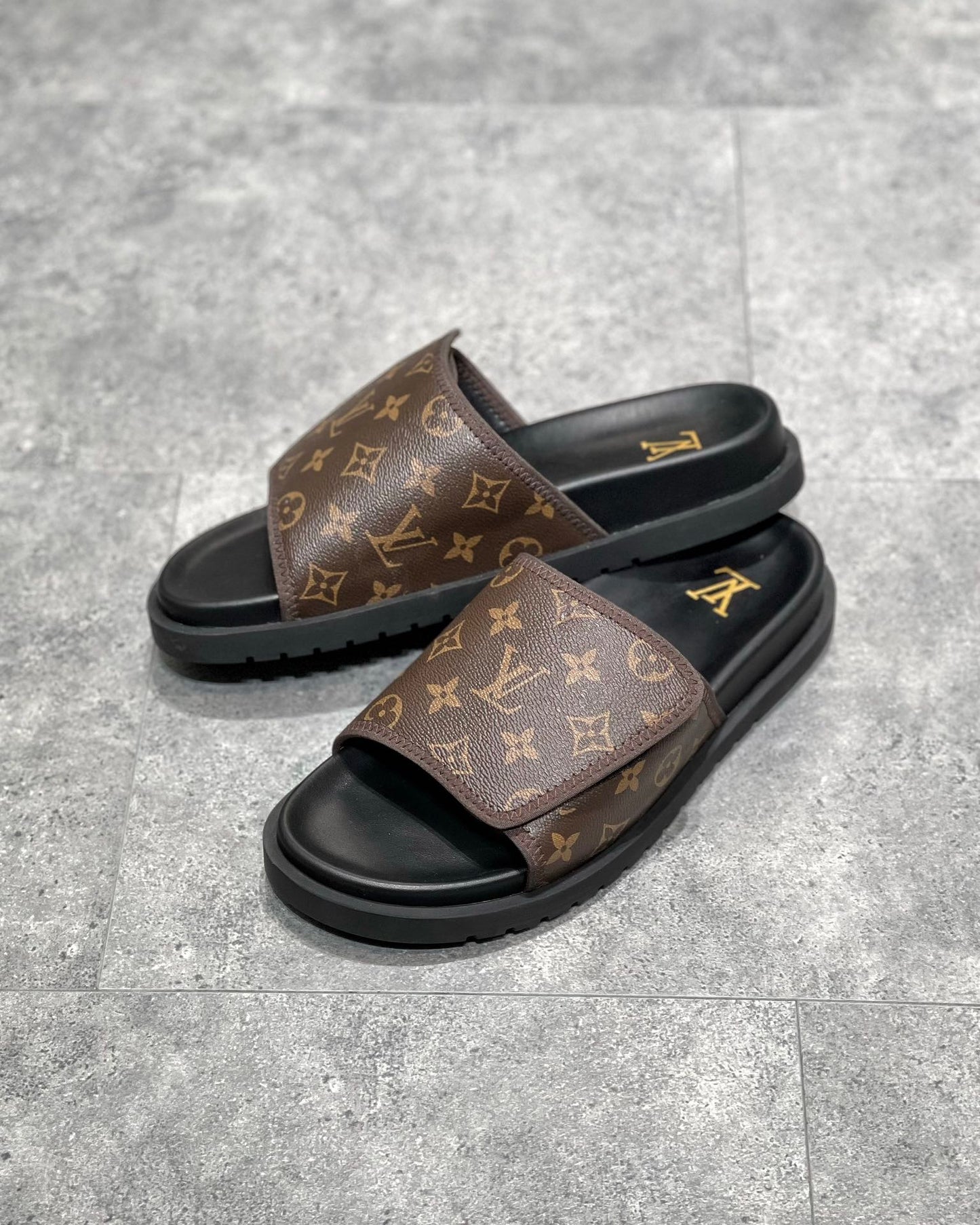 LOU MIAMI MULES