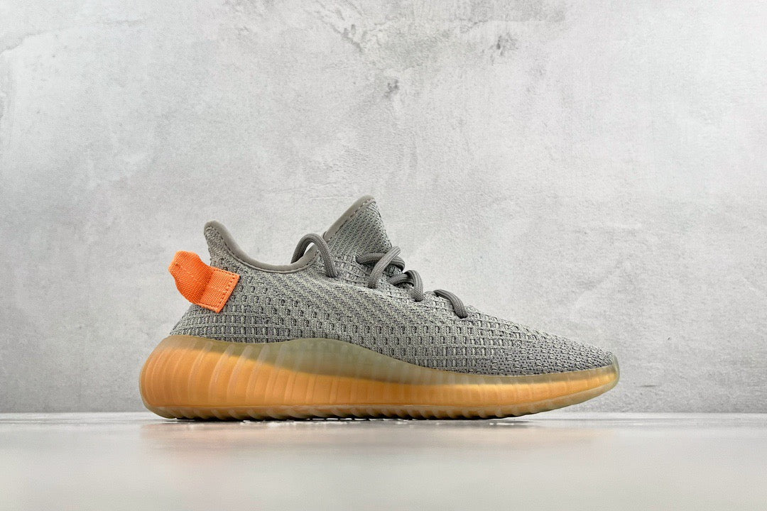 YEEZY BOOST 350 V2