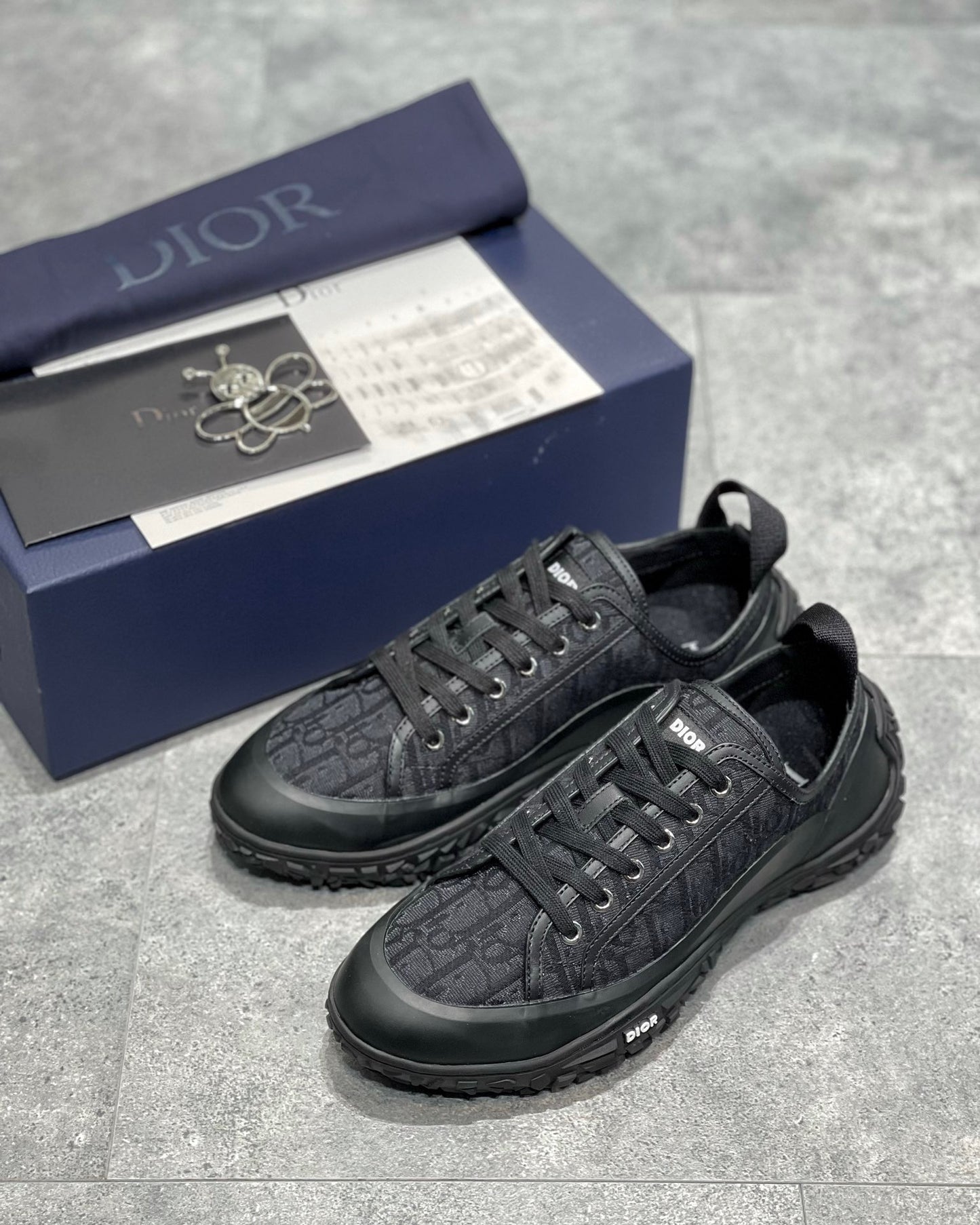 CD B28 SNEAKERS