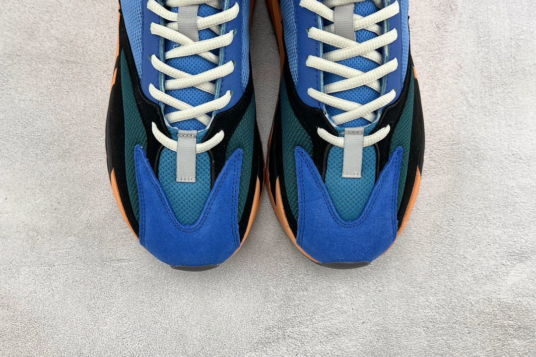 YEEZY BOOST 700