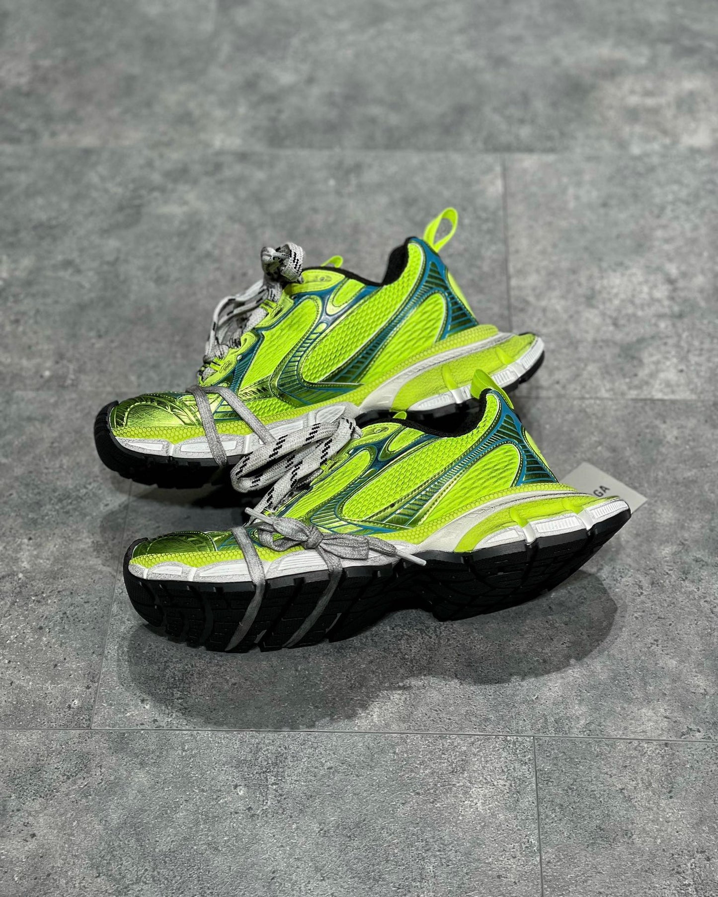 BAL 3XL TRAINERS