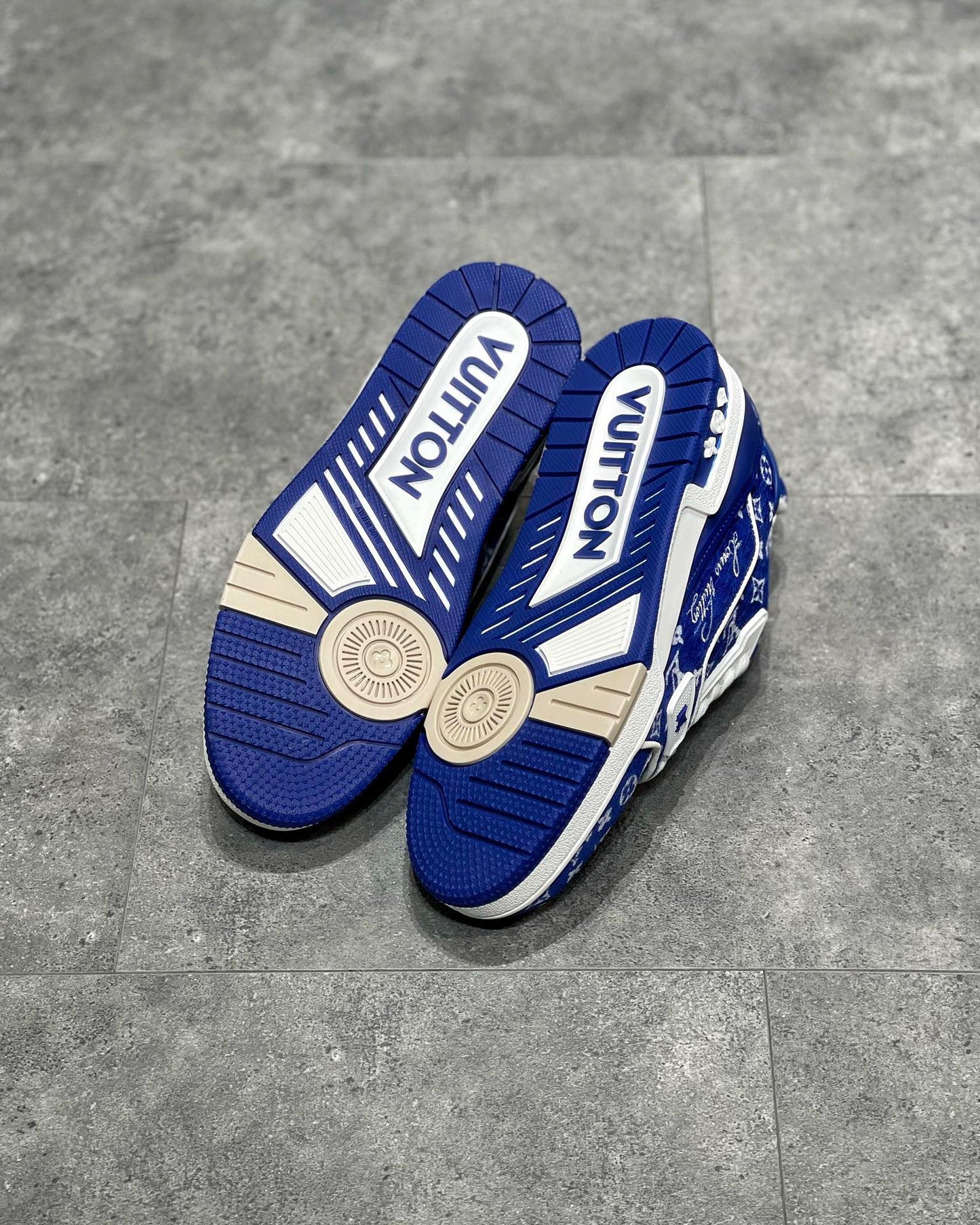 LOU TRAINERS