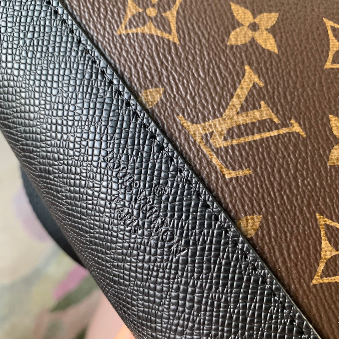 LOU DUO SLING BAG