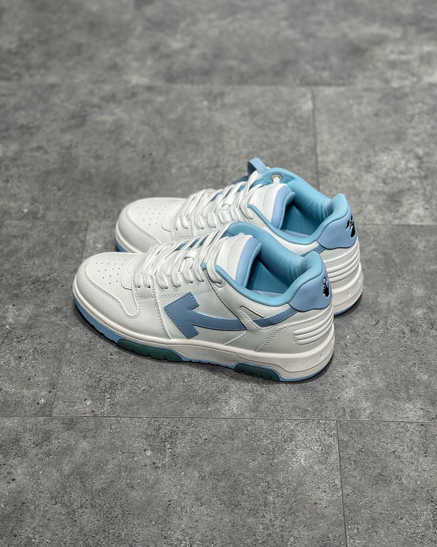 OFF W OUT OF OFFICE SNEAKERS