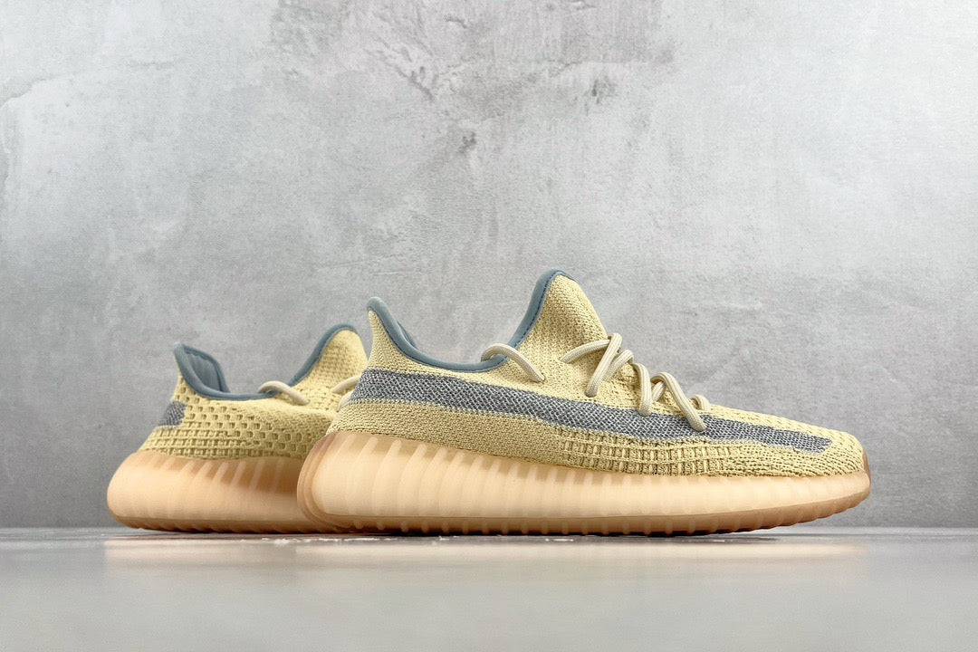 YEEZY BOOST 350 V2