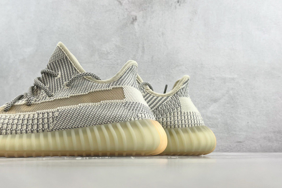 YEEZY BOOST 350 V2
