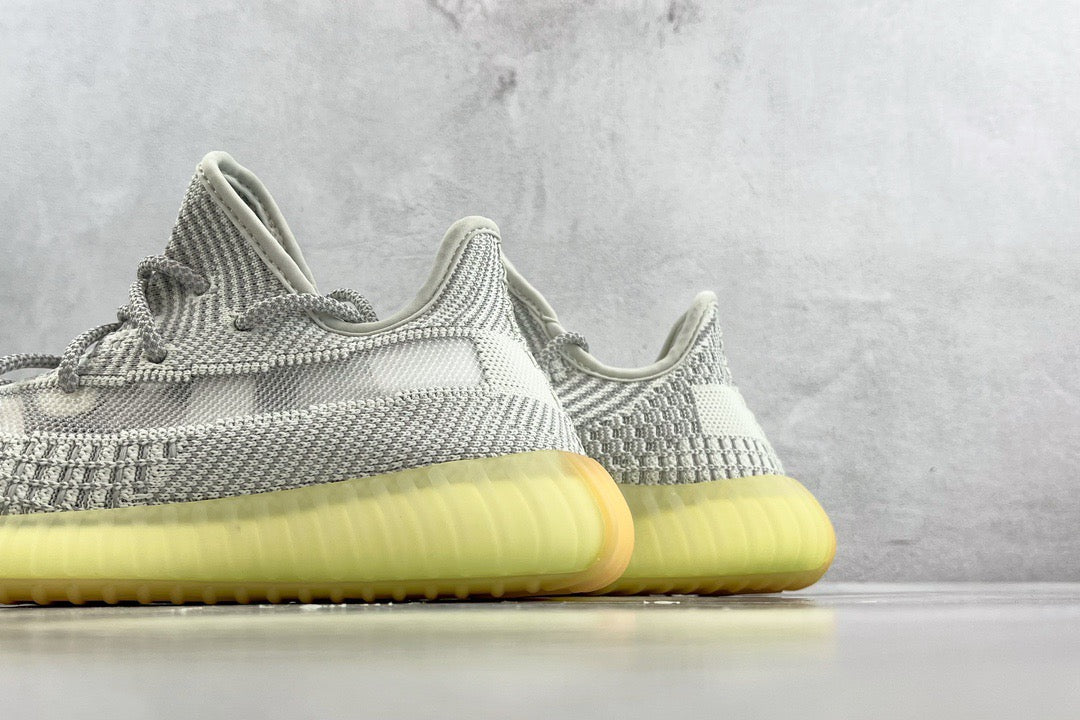 YEEZY BOOST 350 V2