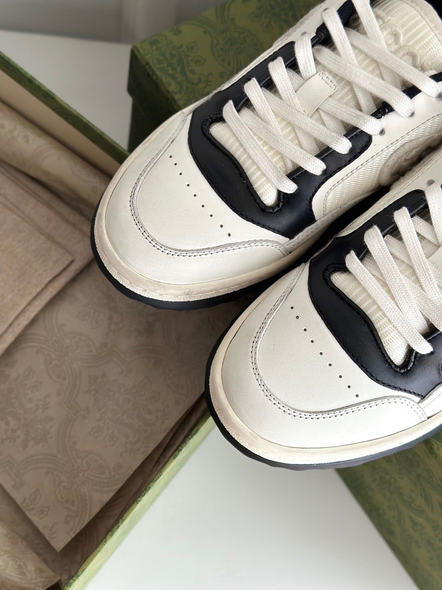 GG MAC80 TRAINERS