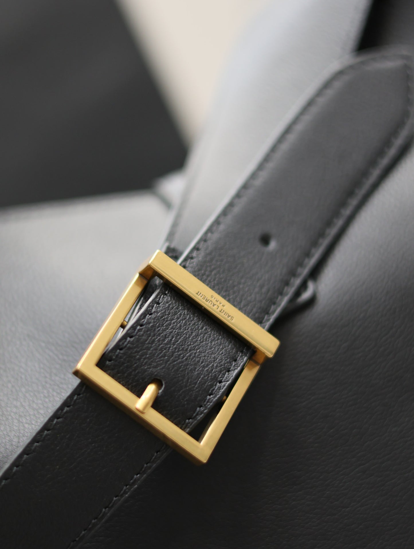 SL LARGE LE 5 À 7 SUPPLE IN SMOOTH LEATHER