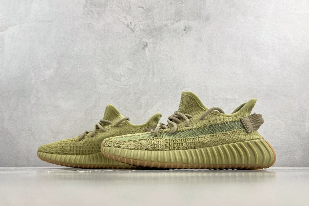YEEZY BOOST 350 V2