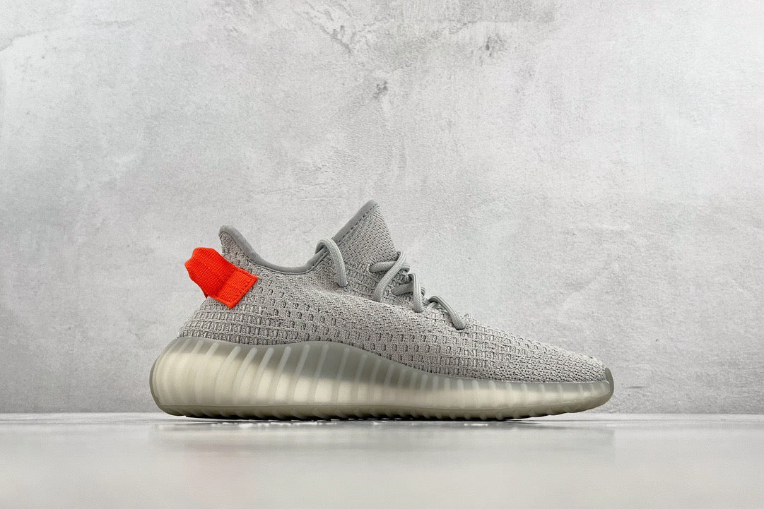 YEEZY BOOST 350 V2