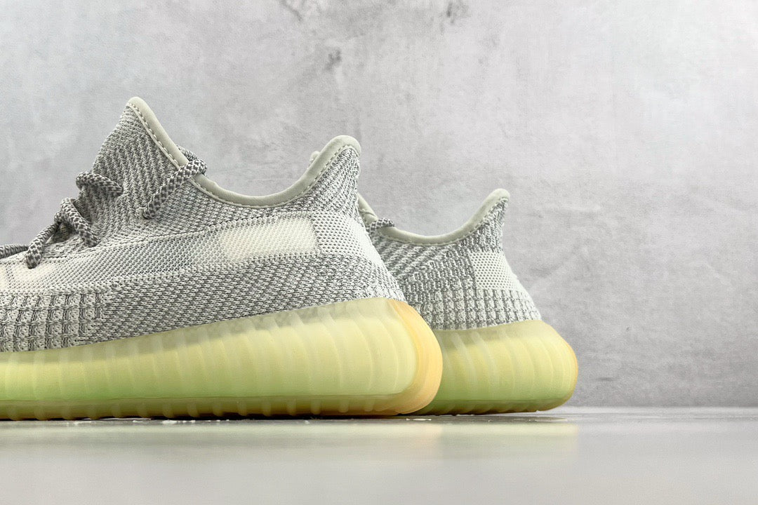YEEZY BOOST 350 V2