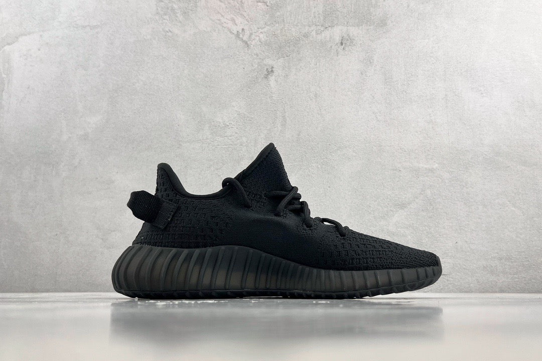 YEEZY BOOST 350 V2