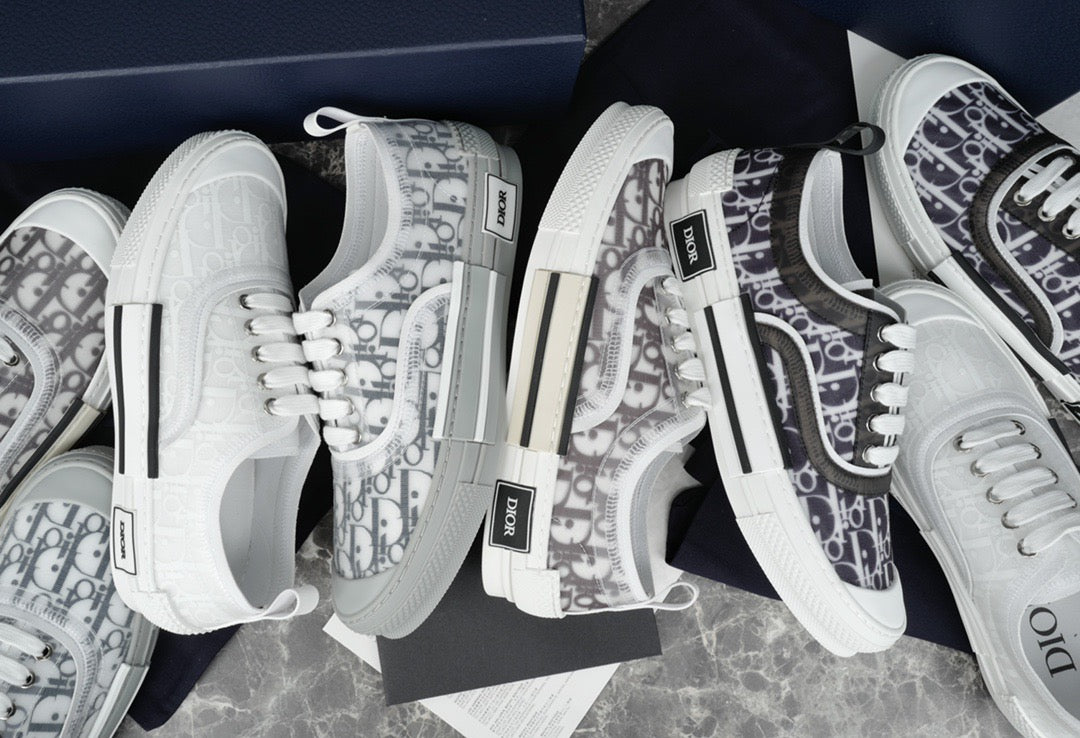 CD B23 SNEAKERS