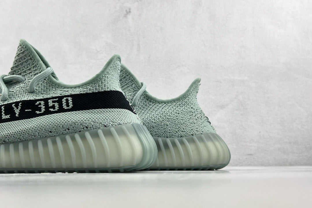 YEEZY BOOST 350 V2