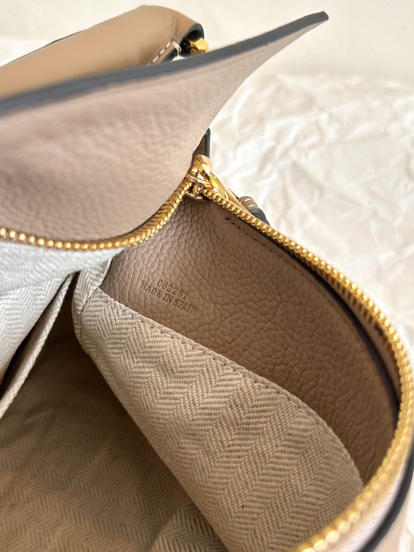 LOEW SMALL PUZZLE EDGE BAG
