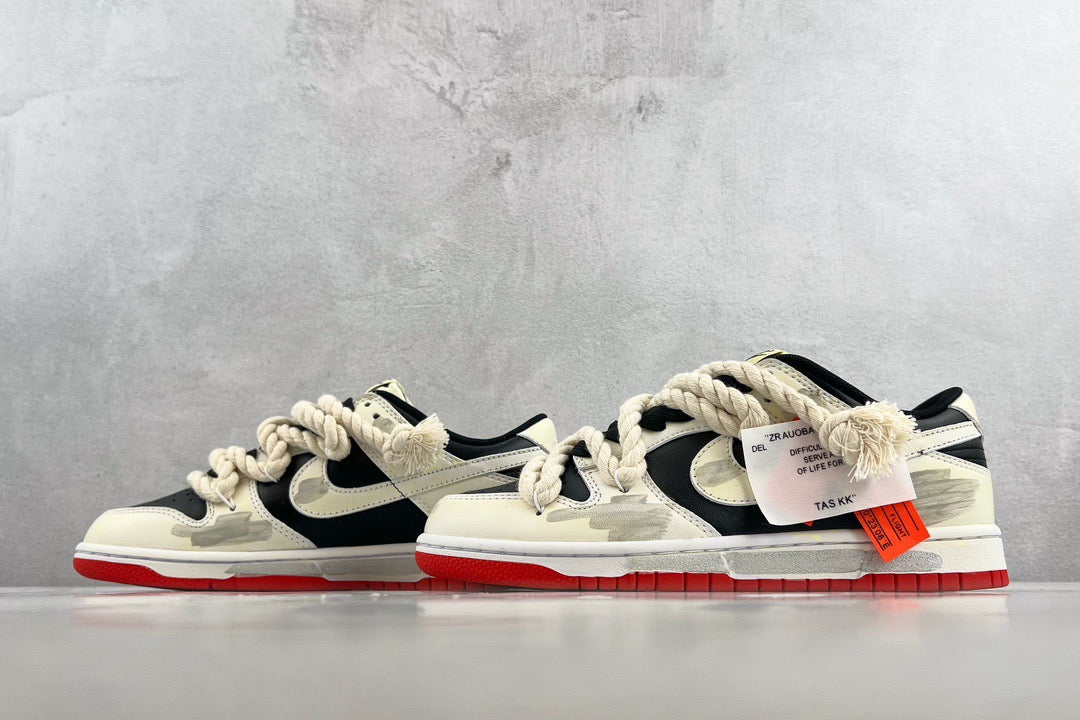 NIKE DUNK LOW