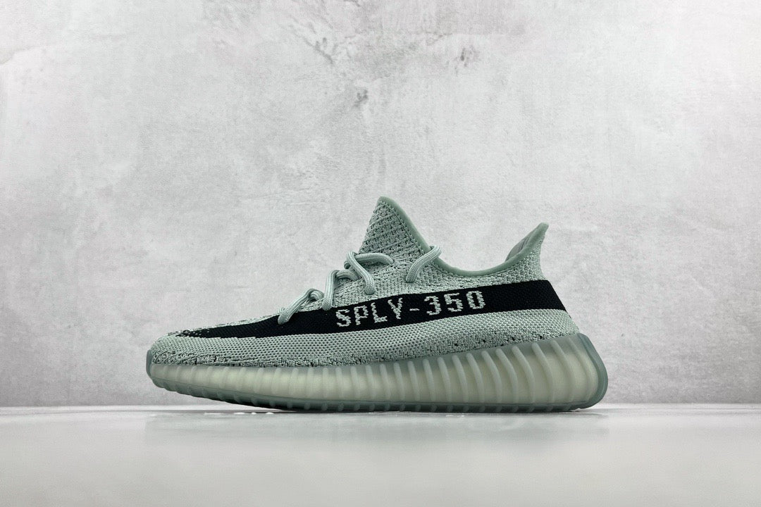 YEEZY BOOST 350 V2