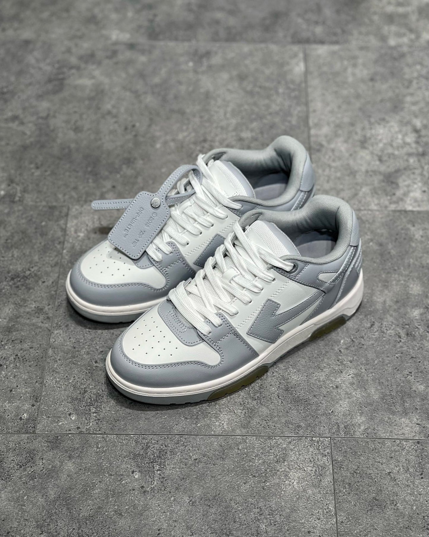 OFF W OUT OF OFFICE SNEAKERS
