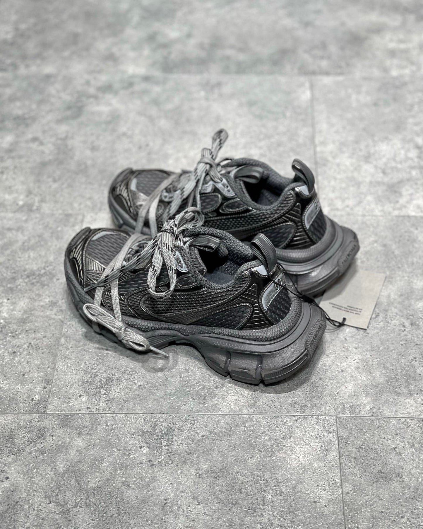 BAL 3XL TRAINERS