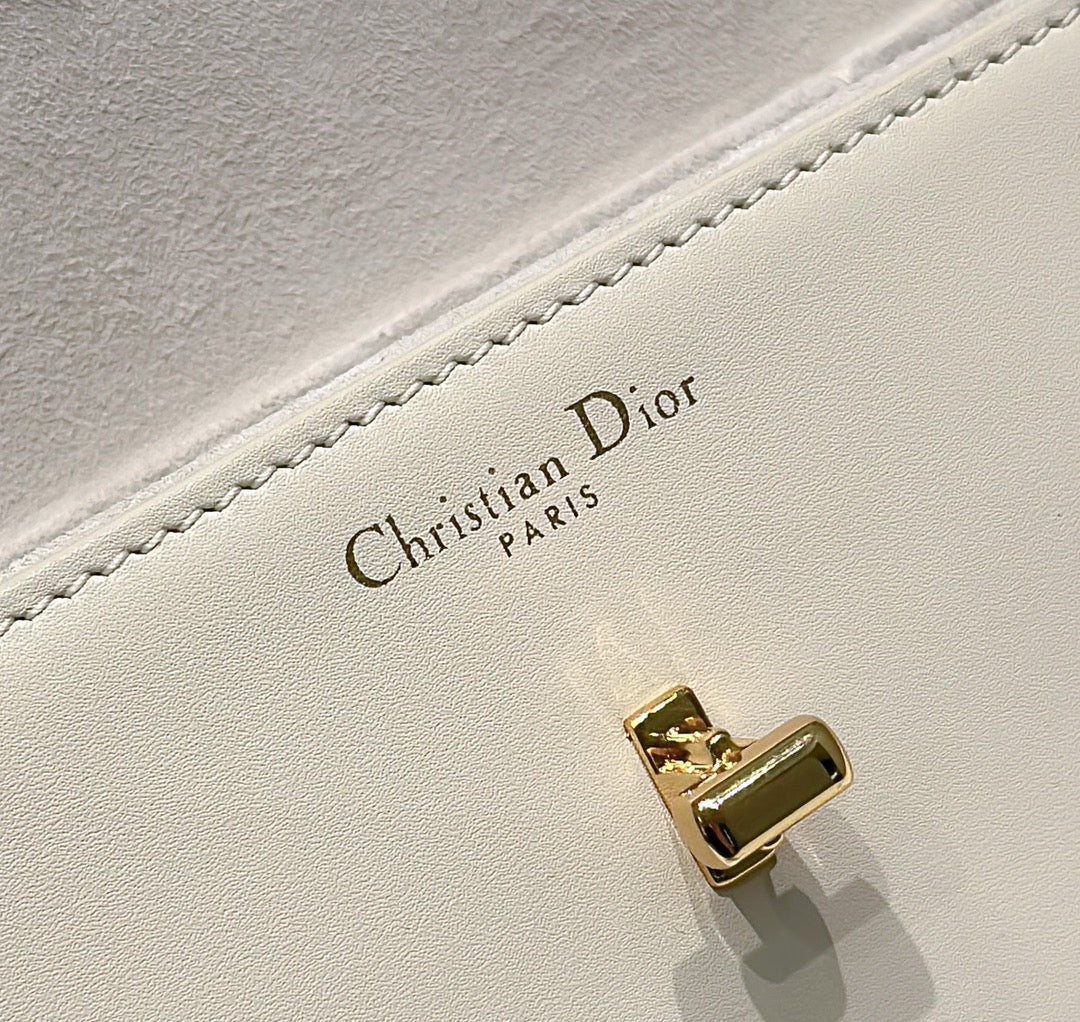 CD SMALL 30 MONTAIGNE AVENUE BAG