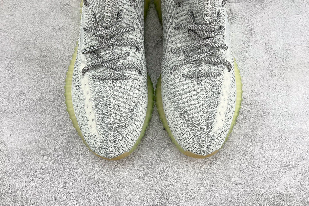 YEEZY BOOST 350 V2