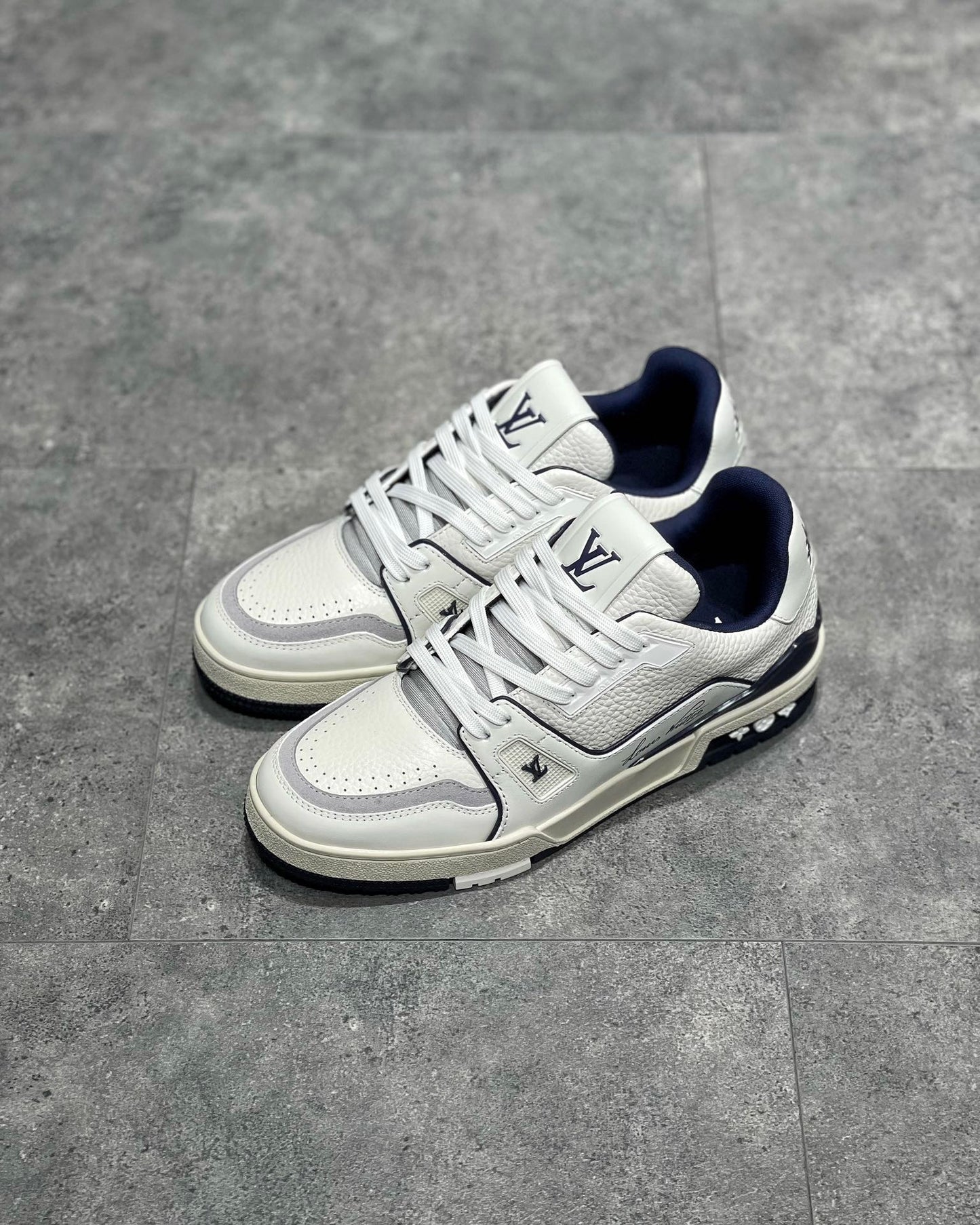 LOU TRAINERS
