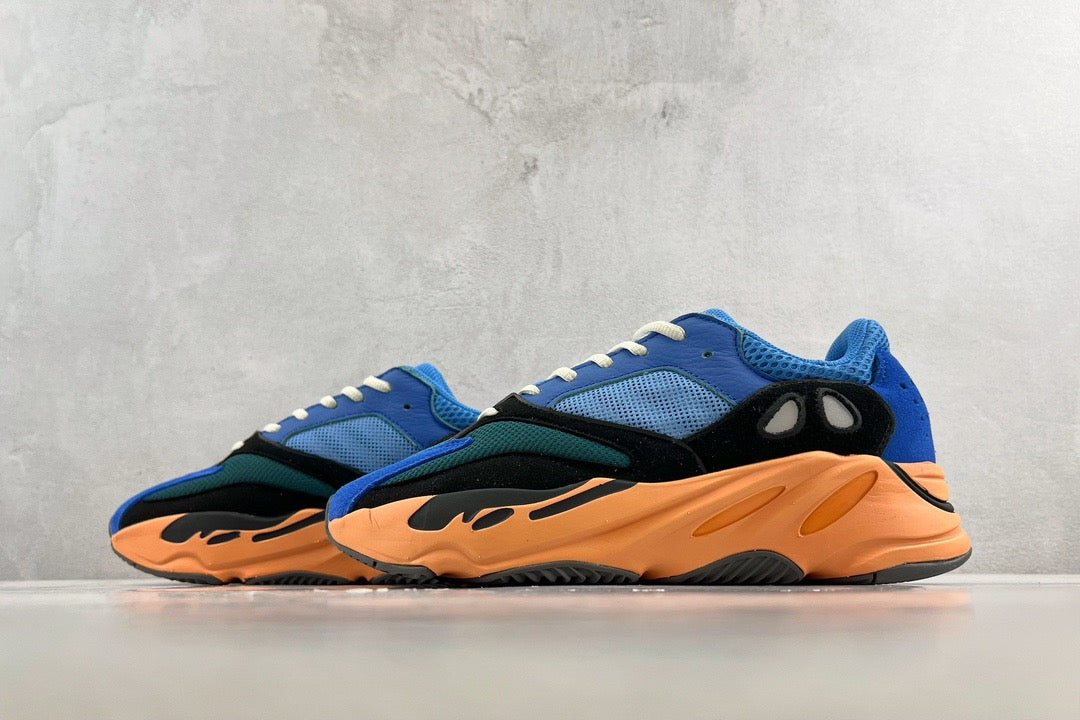 YEEZY BOOST 700
