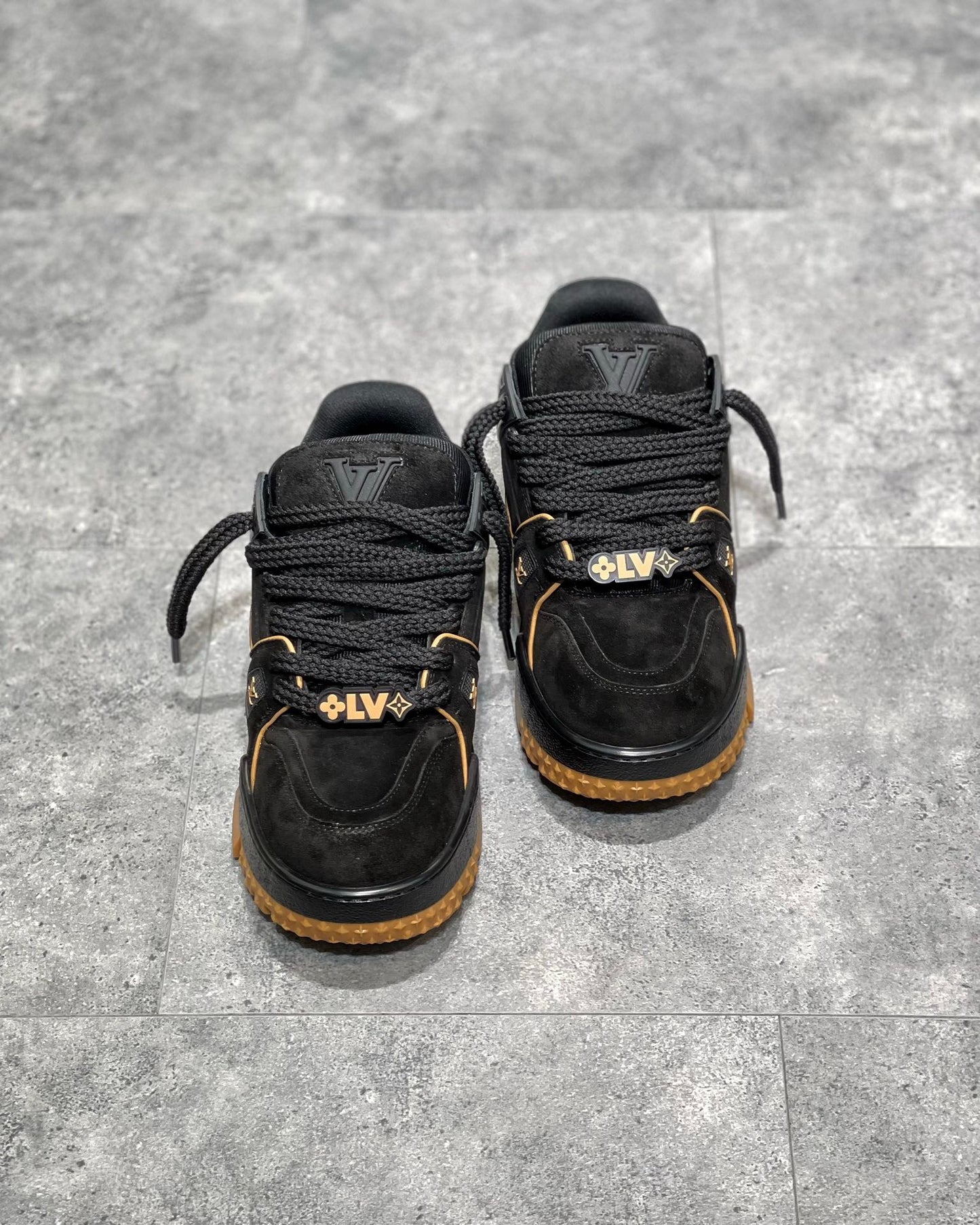 LOU TRAINERS
